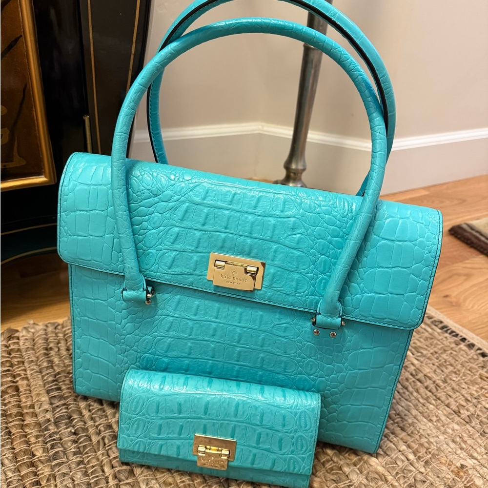 Stunning Kate Spade Turquoise Crocodile-Embossed large Satchel w/wallet